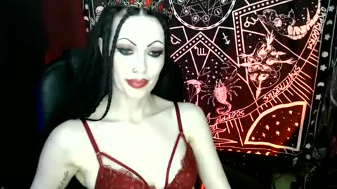 MissMoonDoll online show from December 14, 5:07 am