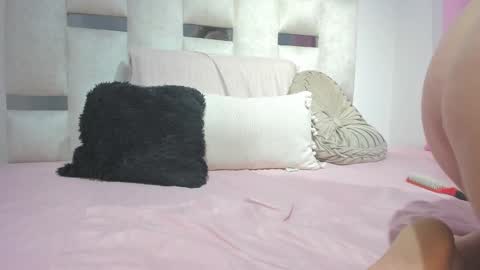 missnatasha05 online show from October 4, 10:41 pm