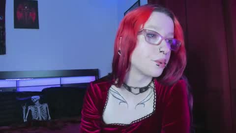Snapshot of missnikkivill chatting on November 26, 2:34 am Mistress Nikki Vill online show from November 26, 2:34 am
