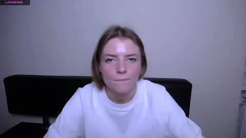 Olivia online show from December 10, 4:49 pm