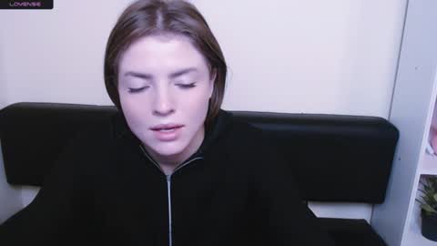 Olivia online show from January 8, 11:10 am