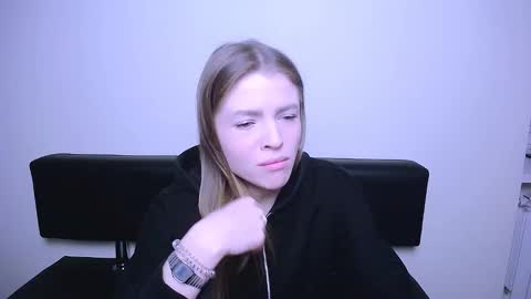 Olivia online show from February 18, 8:38 am