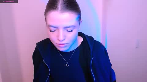 Olivia online show from December 18, 9:37 am