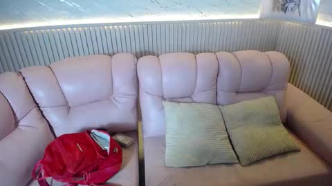 Penelope online show from March 21, 12:32 pm