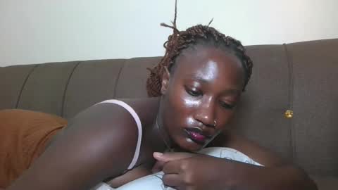 pretty gal online show from November 7, 8:03 am