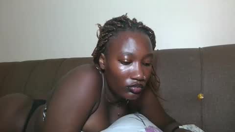 pretty gal online show from November 10, 5:28 am