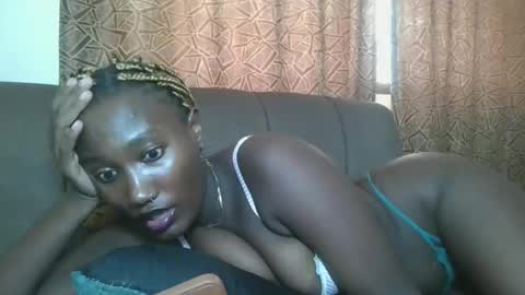 pretty gal online show from March 15, 9:26 am