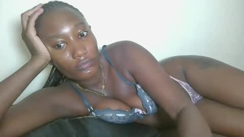 pretty gal online show from May 7, 4:40 am