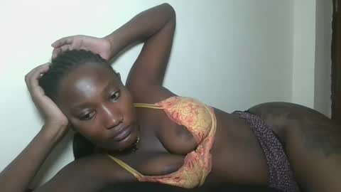 pretty gal online show from May 13, 1:03 am
