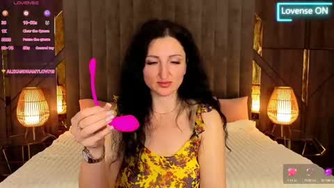 Snapshot of missrossi chatting on November 20, 9:14 pm missrossi online show from November 20, 9:14 pm