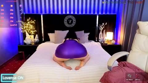 Snapshot of missrossi chatting on December 15, 1:59 pm missrossi online show from December 15, 1:59 pm