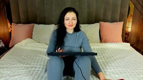 Snapshot of missrossi chatting on December 19, 2:46 pm missrossi online show from December 19, 2:46 pm