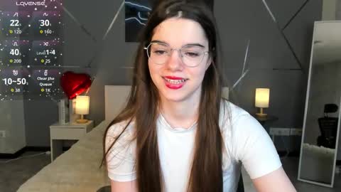 misss_evelyne online show from February 10, 1:10 am