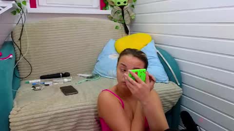 . online show from November 7, 6:46 am