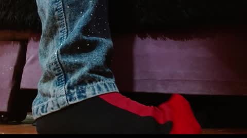 TELL ME MISS online show from November 13, 4:06 pm