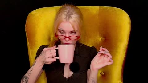 Misss Lola Angel online show from October 1, 3:29 pm