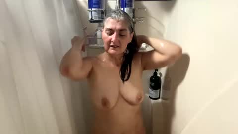 Snapshot of missspooky chatting on September 19, 11:00 am Miss Spooky Silverstacker online show from September 19, 11:00 am