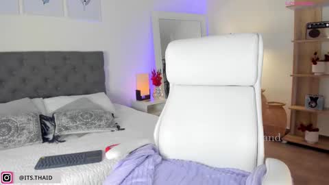 Fernanda Davila online show from February 11, 11:22 pm