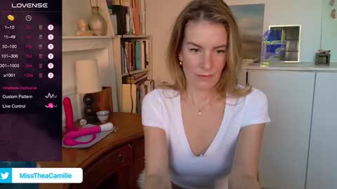 Snapshot of misstheacamille chatting on January 17, 7:49 pm MissThea online show from January 17, 7:49 pm