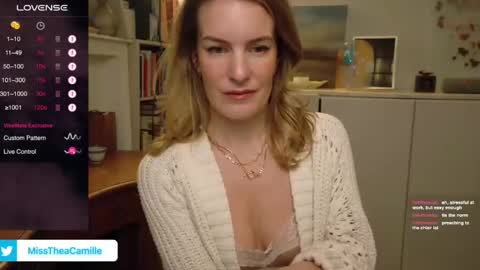 Snapshot of misstheacamille chatting on January 28, 1:29 am MissThea online show from January 28, 1:29 am