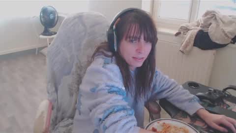missthon online show from December 15, 2:48 pm