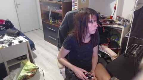 missthon online show from March 12, 1:39 pm