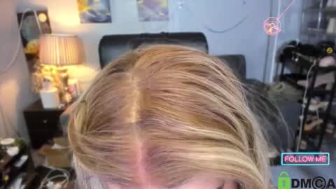 Amanda . online show from March 6, 3:52 pm