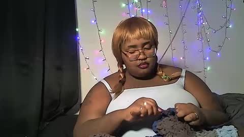 Snapshot of misstrezzkristina chatting on December 6, 3:41 am Misstrezzkristina online show from December 6, 3:41 am
