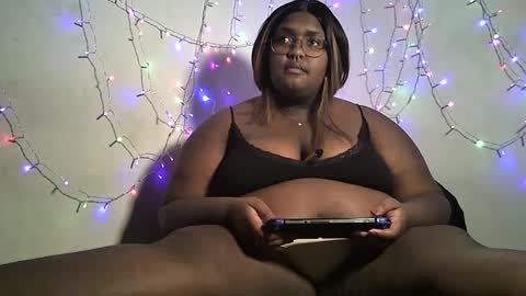 Snapshot of misstrezzkristina chatting on February 27, 4:09 am Misstrezzkristina online show from February 27, 4:09 am