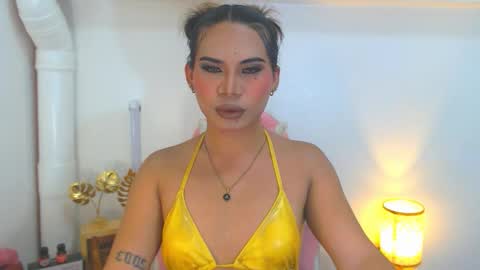 Snapshot of misstrishontop chatting on September 18, 10:28 am misstrishontop online show from September 18, 10:28 am