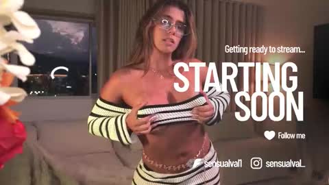 Snapshot of missvalery_1 chatting on March 12, 2:12 pm OF online show from March 12, 2:12 pm