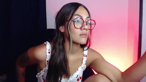 Snapshot of missvenuss chatting on February 23, 4:39 am IG MISSVENUSS1 online show from February 23, 4:39 am