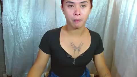 Snapshot of missviolet11 chatting on March 26, 1:17 pm SweetViolet online show from March 26, 1:17 pm