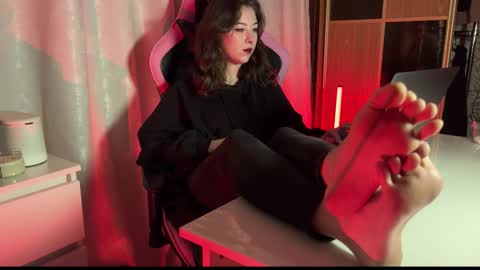 misswishh online show from October 3, 5:54 pm