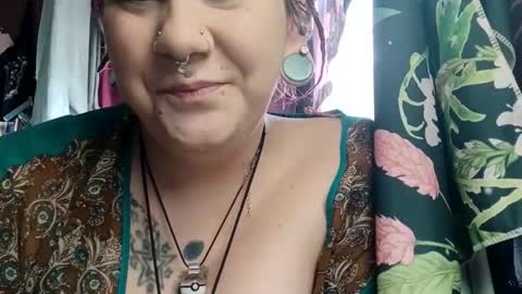 missxmoth444 online show from November 19, 6:30 pm