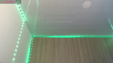 Snapshot of missy_kat87 chatting on October 7, 8:39 pm missy_kat87 online show from October 7, 8:39 pm