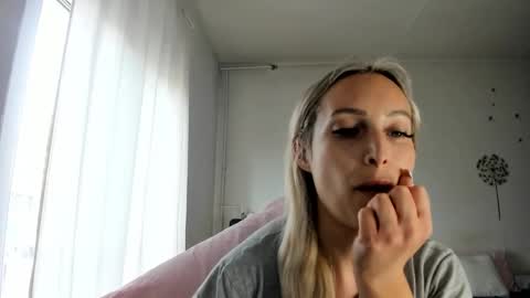 Snapshot of missy_matrix chatting on October 14, 10:49 am Missy matrix online show from October 14, 10:49 am