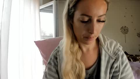 Snapshot of missy_matrix chatting on October 30, 9:33 am Missy matrix online show from October 30, 9:33 am