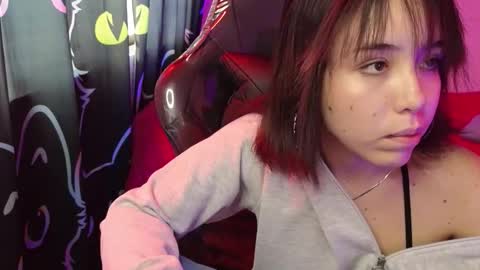 Snapshot of missy_sub chatting on February 4, 9:53 pm missy_sub online show from February 4, 9:53 pm