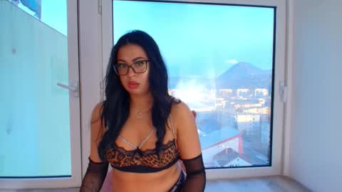 missyscarlet online show from March 18, 5:21 am