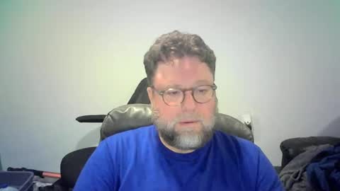 Mr. Happy online show from October 5, 6:23 am