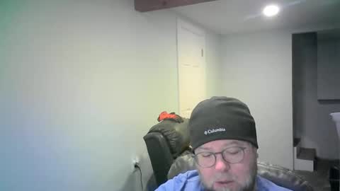 Snapshot of mister_happy567 chatting on February 15, 5:48 am Mr. Happy online show from February 15, 5:48 am