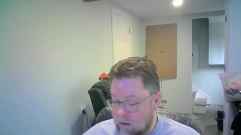 Snapshot of mister_happy567 chatting on February 16, 9:55 pm Mr. Happy online show from February 16, 9:55 pm