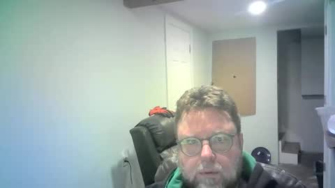 Snapshot of mister_happy567 chatting on February 20, 7:54 am Mr. Happy online show from February 20, 7:54 am