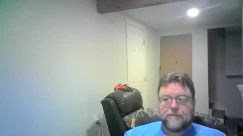 Snapshot of mister_happy567 chatting on February 22, 5:51 am Mr. Happy online show from February 22, 5:51 am