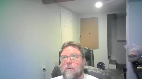 Snapshot of mister_happy567 chatting on February 27, 2:44 am Mr. Happy online show from February 27, 2:44 am