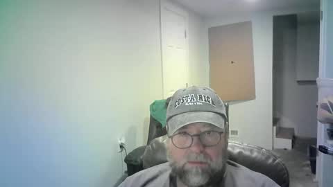 Snapshot of mister_happy567 chatting on March 9, 5:22 am Mr. Happy online show from March 9, 5:22 am