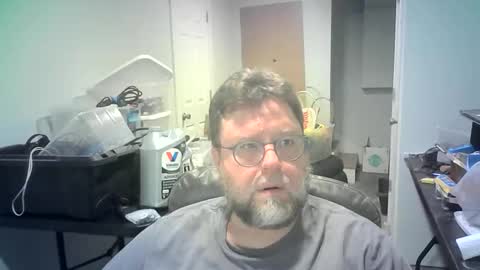 Snapshot of mister_happy567 chatting on March 14, 6:41 am Mr. Happy online show from March 14, 6:41 am