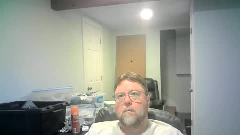 Snapshot of mister_happy567 chatting on April 4, 5:38 am Mr. Happy online show from April 4, 5:38 am