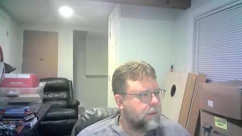 Snapshot of mister_happy567 chatting on April 21, 5:14 am Mr. Happy online show from April 21, 5:14 am